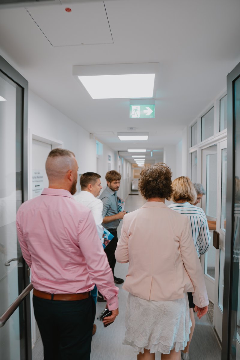 ...ein deutliches Zeichen für die Bedeutung und den Stellenwert unserer Einrichtung im Herzen Lichtenbergs. Dieser Besuch ist eine Anerkennung der hohen medizinischen Standards, die wir bieten, und steht auch für die intensive Zusammenarbeit, das Vertrauen und die Verbundenheit.