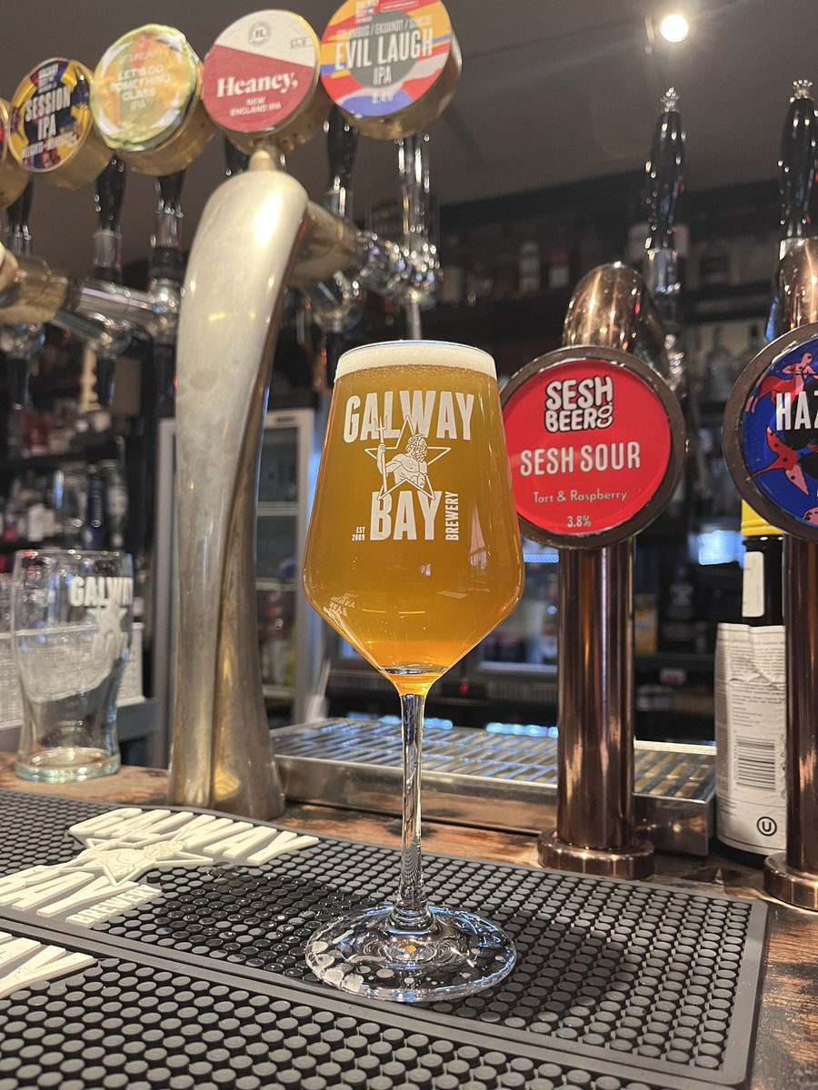 Lennard Ramone (@lennardramone) on Twitter photo <a href="/galwaybeer/">Galway Bay Brewery</a> Evil Laugh IPA still pouring nicely at <a href="/blacksheepdub/">Black Sheep</a>
😎👍🏻🇮🇪🍻 #drinklocal <a href="/galwaybeer/">Galway Bay Brewery</a> Evil Laugh IPA still pouring nicely at <a href="/blacksheepdub/">Black Sheep</a>
😎👍🏻🇮🇪🍻 #drinklocal