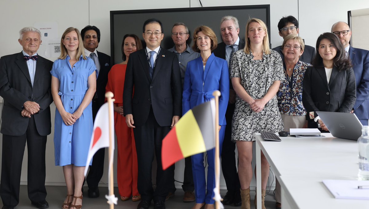 vibscipol's tweet photo. Highly honored by the visit of His Excellency Mr. Mikami, ambassador for Japan in to @viblifesciences Introducing the Flanders Bio-ecosystem from excellence in science to economic growth by a process of technology transfer. @PSB_VIB @NicoCallewaert @InzeDirk #exevir #cmb #yher https://t.co/UBnQnig4TV