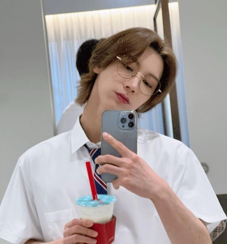 HARULEETO tweet media