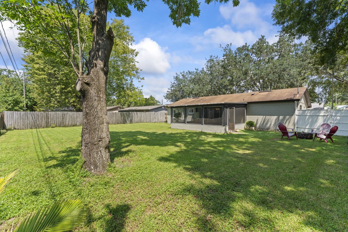 hommati163's tweet photo. 🏡 Just Listed! Charming 3/2 Ranch-Style Home in Lutz, FL!

📍 3220 Acacia St, Lutz, FL
💰 $380,000

Discover the perfect blend of comfort and style with this ranch-style gem. Upgraded kitchen, spacious suite, and a serene outdoor retreat.

#LutzHomes #ForSale #FloridaRealEstate https://t.co/lb79D0cCHD