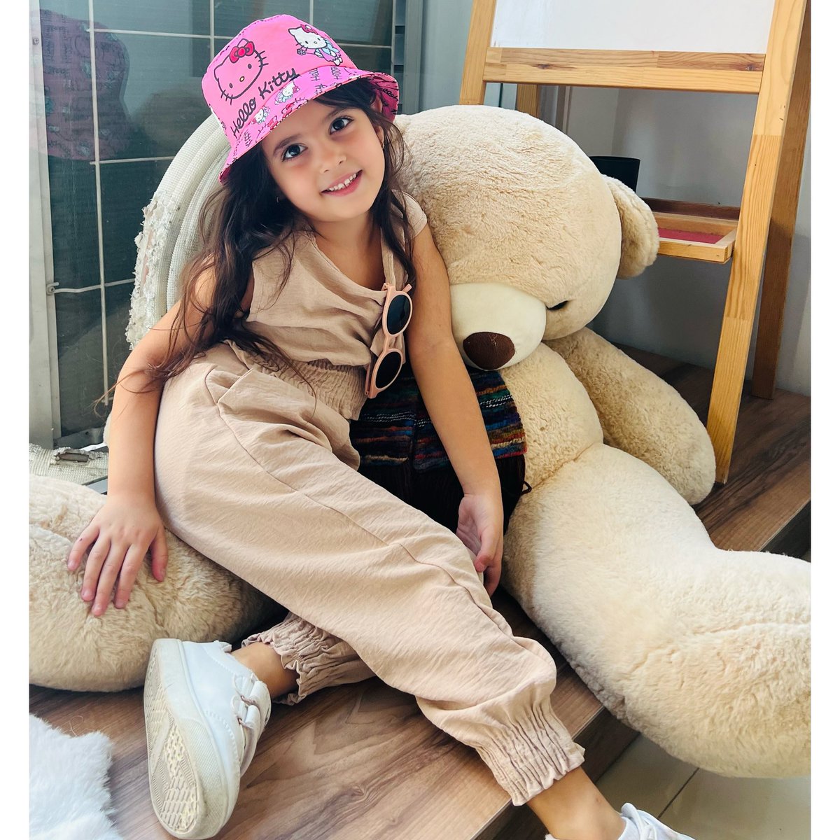 Anasının kızıı 💕🌸