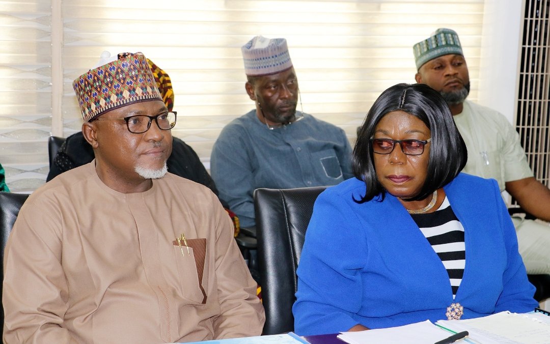 On Tuesday, I briefed the  Hon. Minister of Water Res &amp; Sanitation, Engr. Prof. Joseph Terlumun Utsev, FNSE, FNICE, FNIWE &amp; Hon. Minister of State, Bello Muhammad Goronyo Esq on the activities of the Commission <a href="/Temple_Oraeki/">Hakuna Matata</a> <a href="/FMWR_Nigeria/">Water Resources Nigeria</a> <a href="/JEnvironmentNG/">Jewel Environmental Initiative</a> <a href="/CleanNigeria25/">Clean Nigeria Campaign</a>