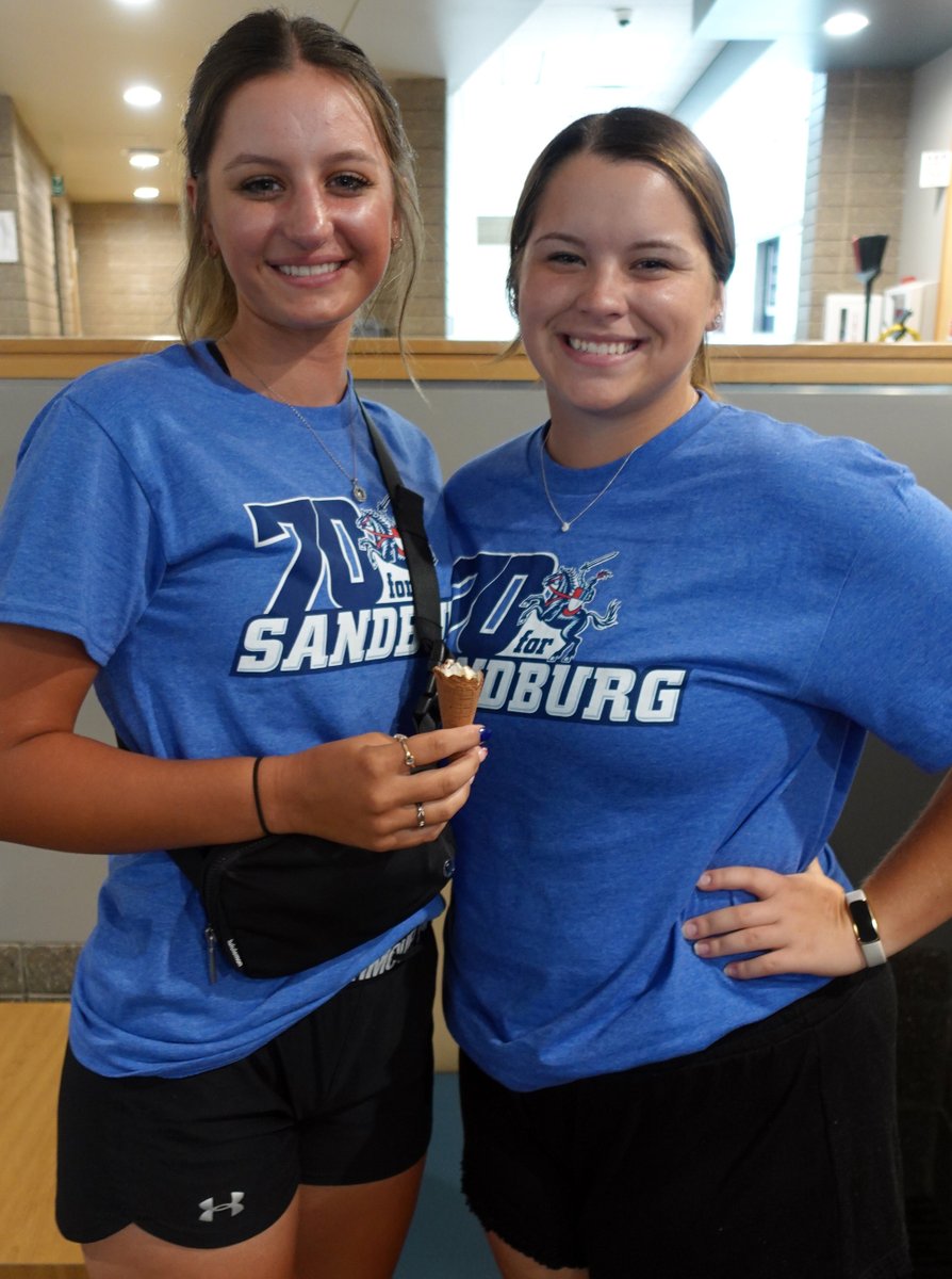 sandburg's tweet photo. We're making our way through several photo edits from last week. Up first is the President's Ice Cream Social during Welcome Week! Thank you to our host, President @Dr_SeamusReilly!

📸 GALLERY: https://t.co/3E2bzknjVE https://t.co/X4udLG2lzB
