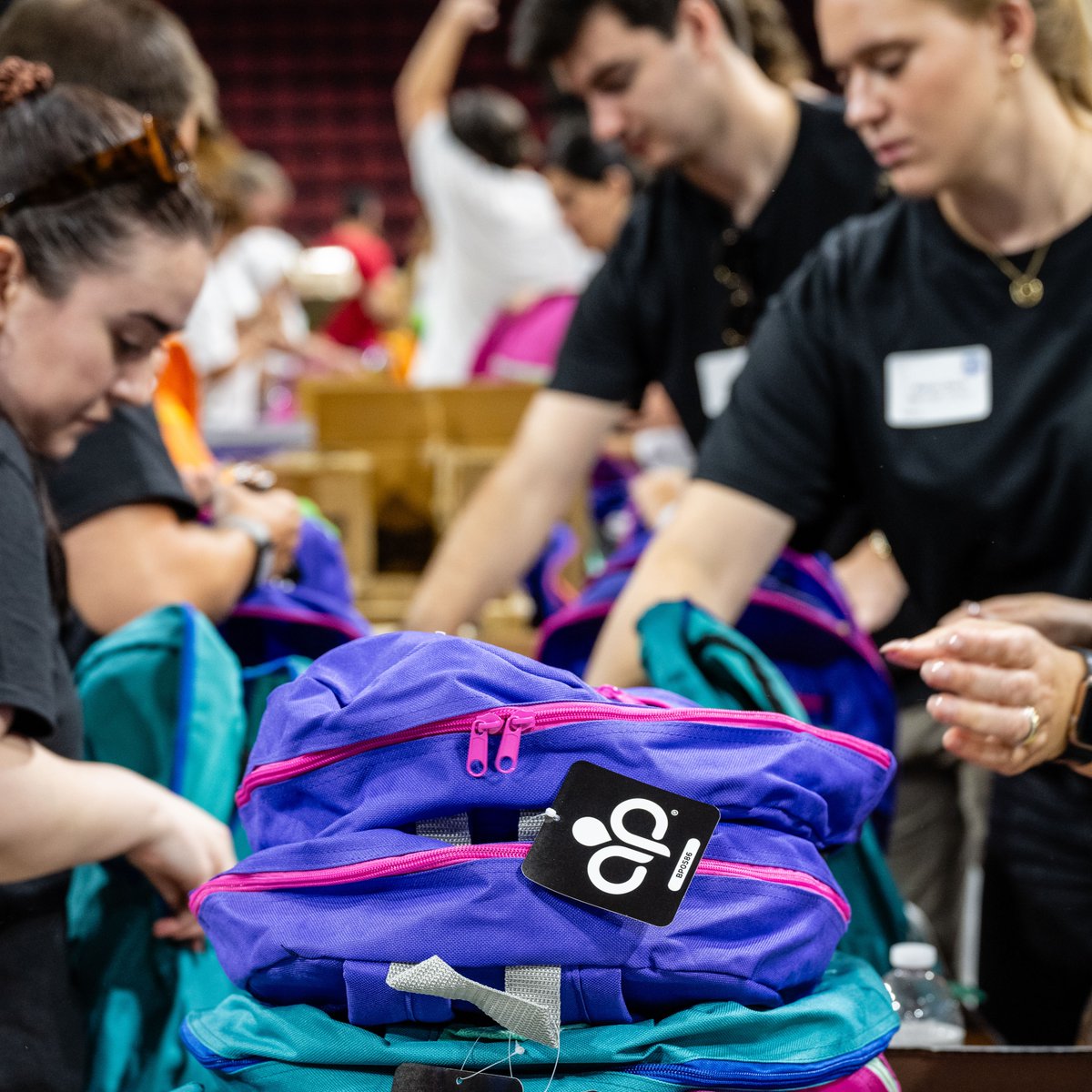 c2cboston's tweet image. Thank you to our #ReadyforLearning Bronze Supporters: A.I.M. Mutual Insurance Companies, @CGI_Global, @Charlesriverapparel, @EversourceMA, @safetyins, and @StaplesStores.

With the school year starting up, your support is helping get kids ready to go from head to toe!