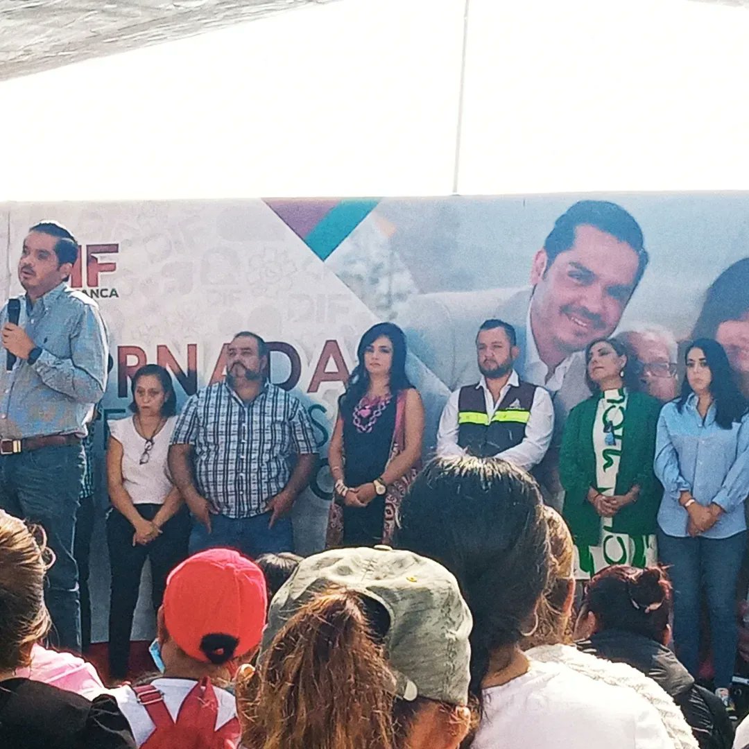 CMAPASsalamanca's tweet photo. #TrabajandoPorSalamanca
🧔🏻El Presidente del Consejo Directivo del #Cmapas Lic.Ulises Banda Coronado, anunció inversión de 9 MDP para proyecto de infraestructura de agua potable en la Colonia Efrén Capiz.💦
#PorAmorAlAguaTodosUnidos
#ObrasCmapas https://t.co/Tyau4hKxxn