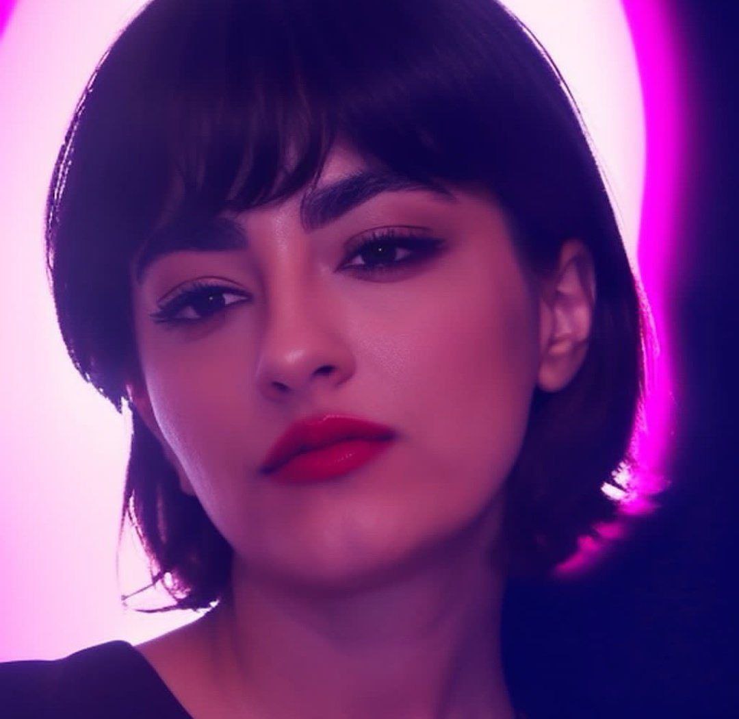 hajjarefemon's tweet image. شبتون ب زیباییه نیکا 💔🖤