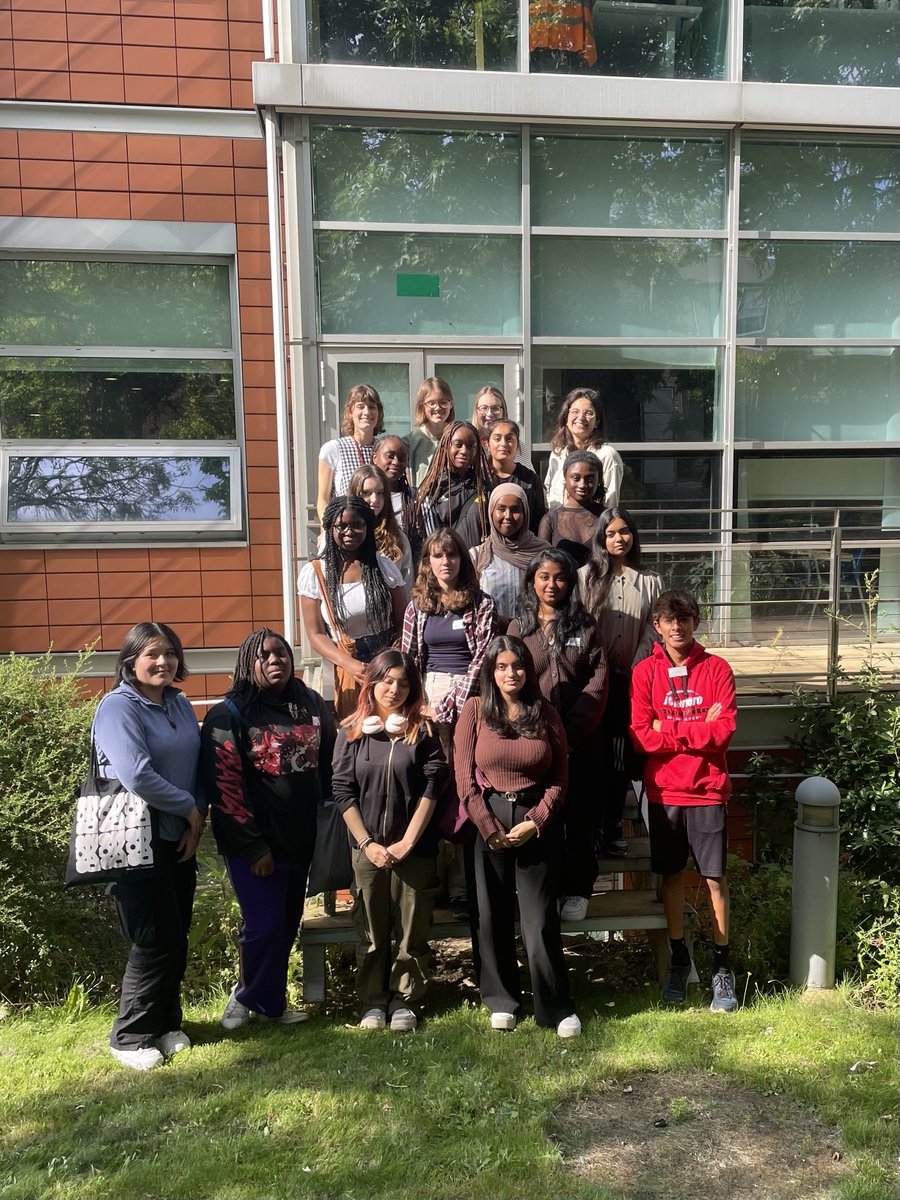 yaszadeh's tweet photo. LOVED hosting the @SGDPCentreKCL @IoPPNYouthAward winners with @cel_lockhart &amp; @hayley_denyer!

20 London teens explored #MentalHealthResearch with @MalaikaLO @L_Arseneault @mrtzhrl @Kings_SGDP_Lab  @powell_tim_r @ChloeCWong @WakahoHayashi @carter_leno @CathyFernandes1 &amp; others💫 https://t.co/S6BeB8M21r