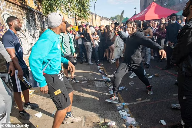 MrAndyNgo's tweet photo. Scenes of violence again played out at the #NottingHillCarnival in London as some attendees fought each other with machetes. The annual event has concluded with eight being injured by bladed weapons & 275 arrested for offenses including sex crimes, possession of weapons, assaults on police officers & drug possession. One police officer was sexually assaulted & another has been hospitalized.

The carnival is a celebration of British black Caribbean culture, regularly attracting huge crowds in the Notting Hill neighborhood. https://t.co/qDo677AGzZ