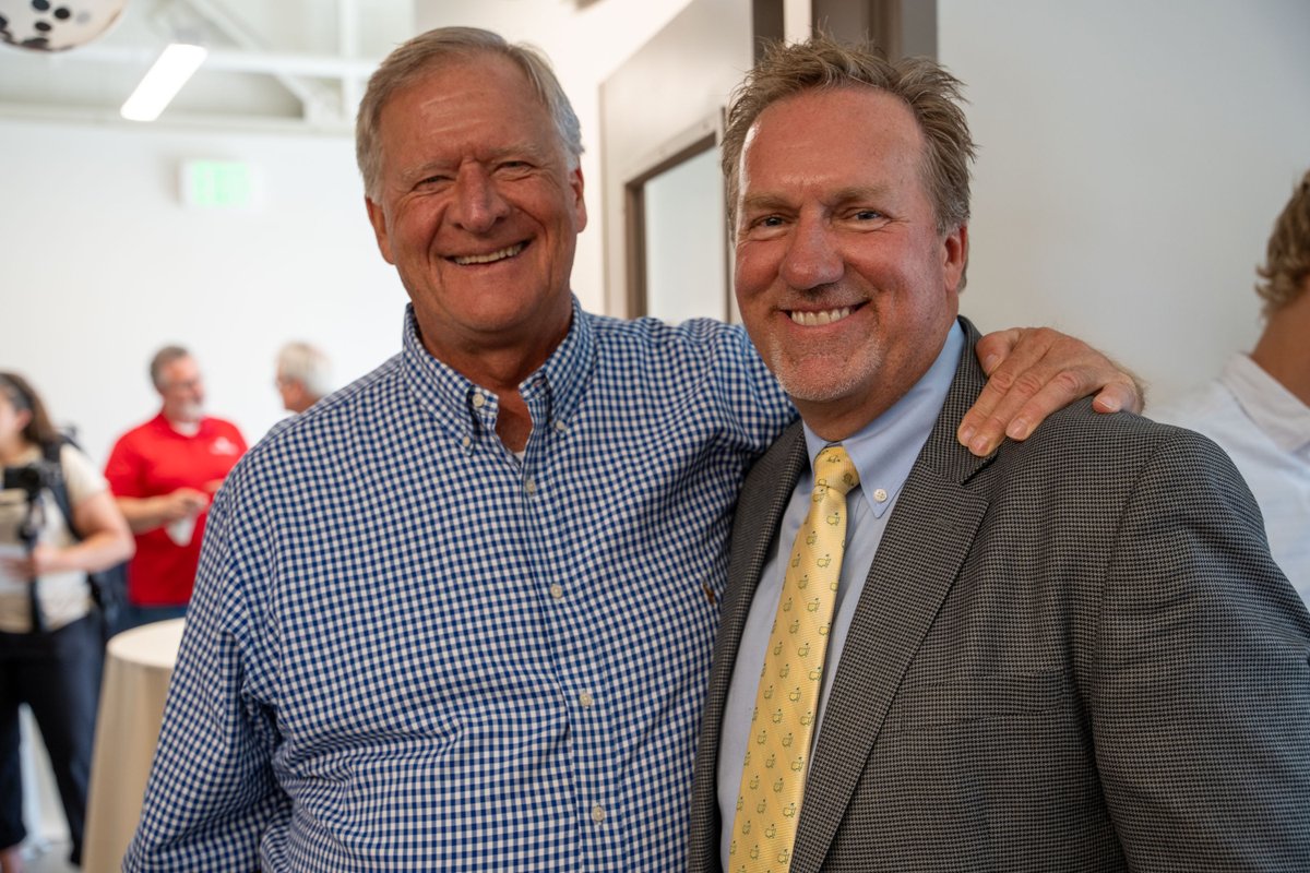 ClydeCompanies's tweet photo. The Clyde Materials Lab at the University of Utah was dedicated this past week following our $200,000 donation to renovate facilities and update equipment. https://t.co/cVaiwQ2hzZ

#UofU #ClydeCompanies #Engineering #Donation #Community #BuildingaBetterCommunity https://t.co/L9ilCVkYnV