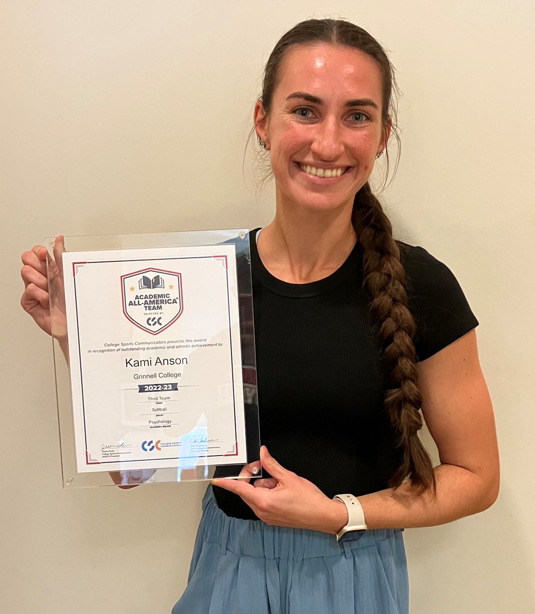 Kami Anson displays the award she earned for earning a spot on the prestigious College Sports Communicators Academic All-America Team. GC has only had 27 Academic All-Americans in school history! <a href="/MWCSports/">Midwest Conference</a> <a href="/CollSportsComm/">College Sports Communicators</a> <a href="/Grinnell_SB/">Grinnell College Softball</a>