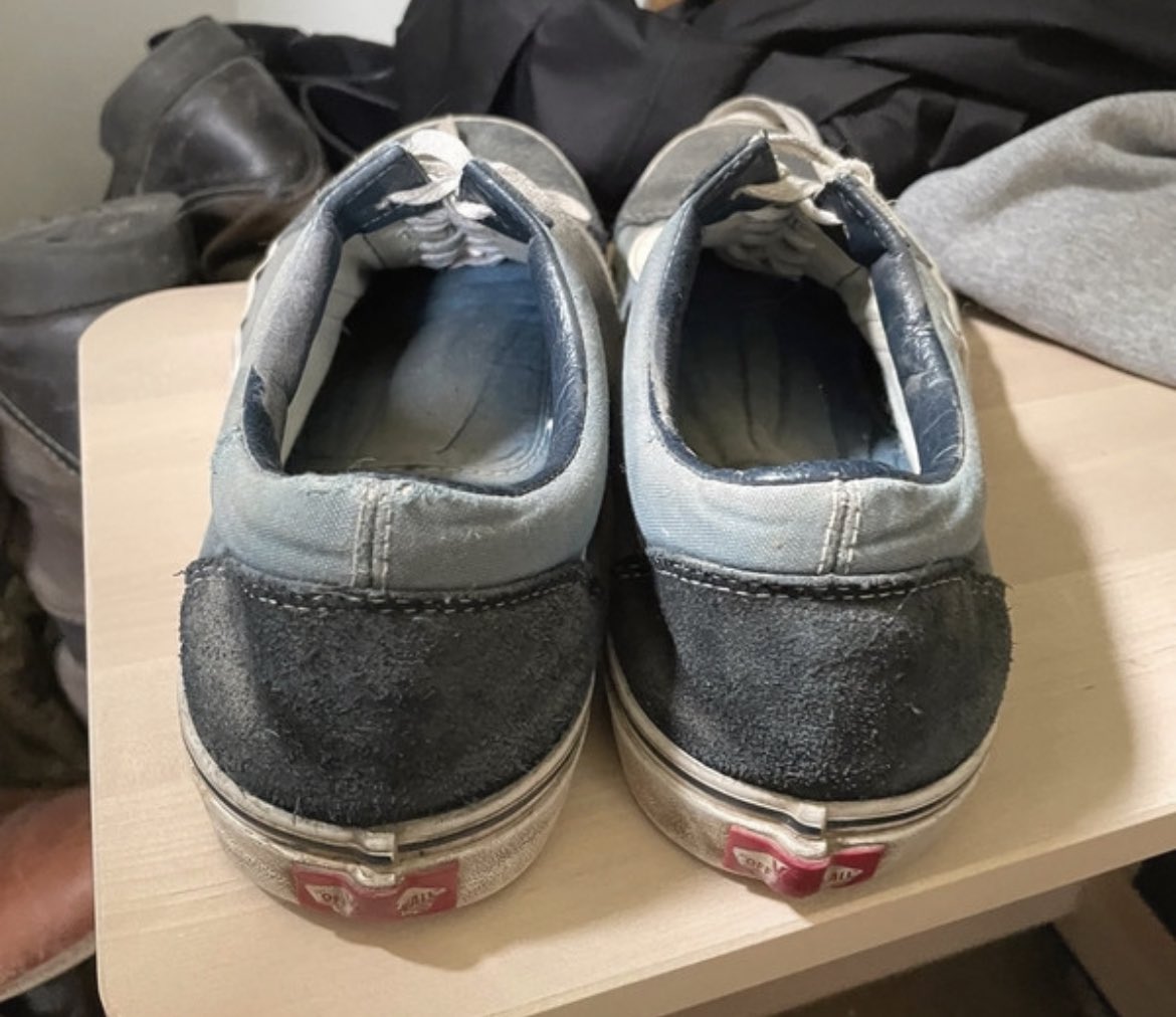 Norfolk_Master's tweet photo. Attention π¨
Selling my well-worn, sweaty, stinking blue and grey UK Size 10 Vans trainers. DM me if youβre interested. ππ
#Vanstrainers #Shoefetish #Feet #Foot #Footfetish #Footworship #Sneakers #Vans #Sweatyshoes #Stinkyshoes https://t.co/9kJEhzUF1M