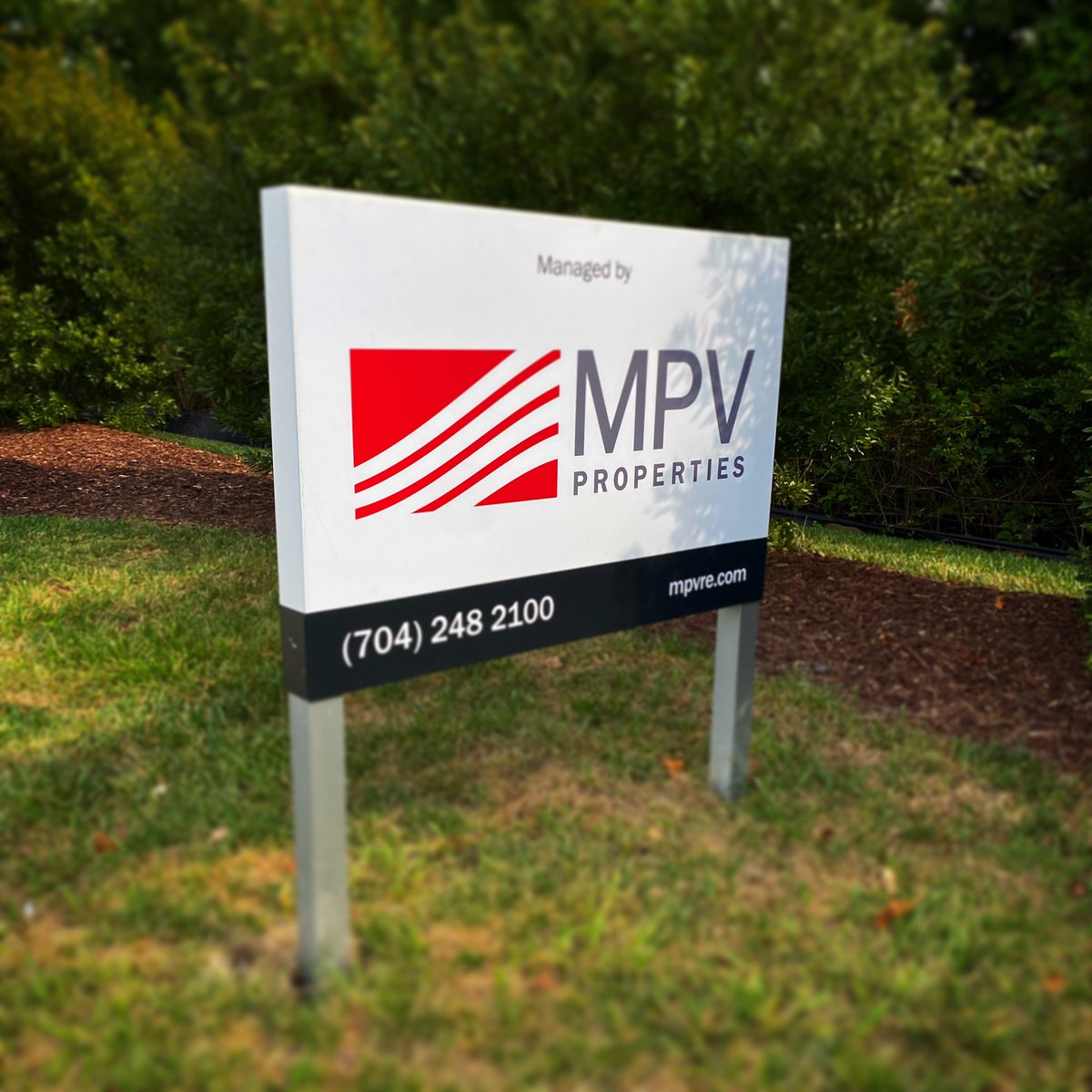 Here’s your sign… look for these beauties around town! Carolina Realty Signs helped us in getting 80 signs installed in and around the Carolinas at the associations and properties we manage. One small visual representation of the hard work our property managers do 🤗