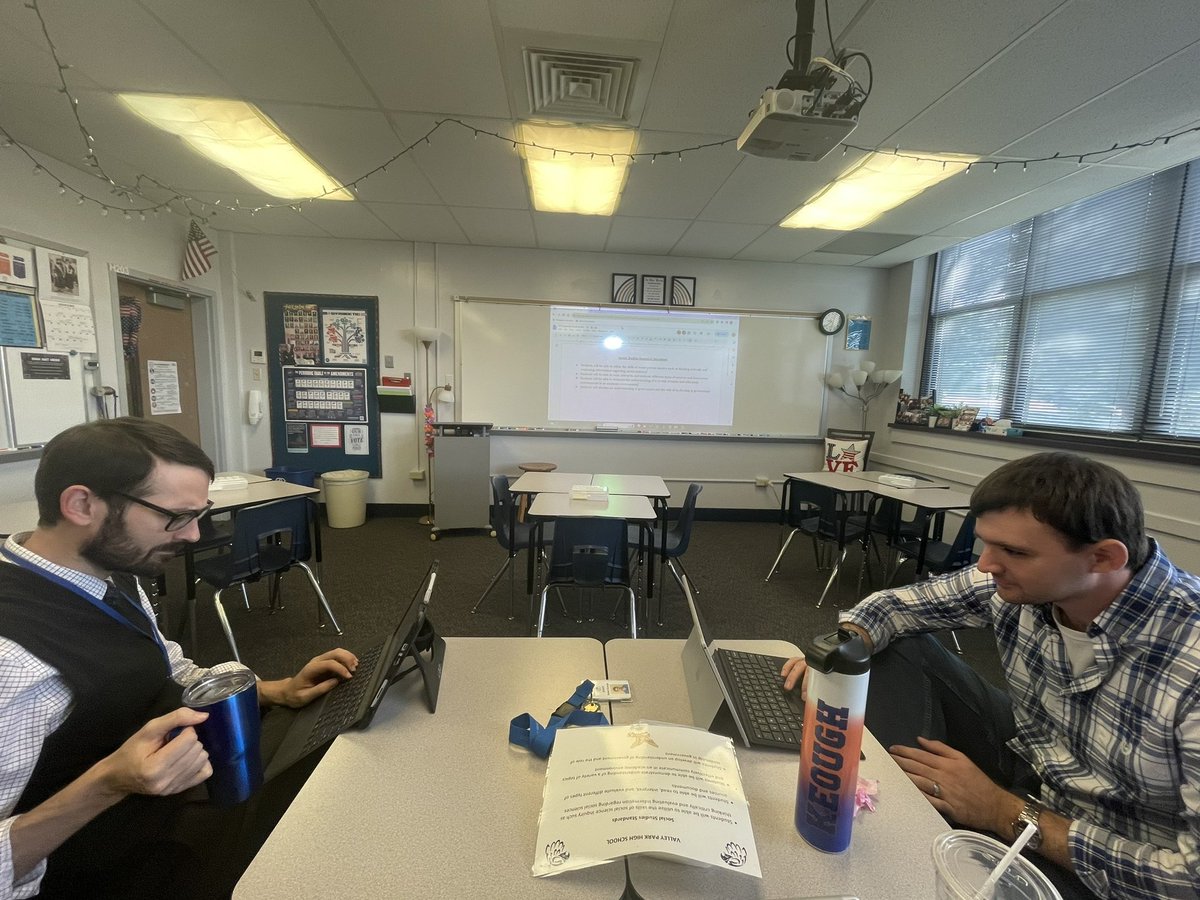 emilykrumm's tweet image. Social Studies PLC hard at work at VPHS!  @KeoughHistory @TWoodVPHS #VPpride #limitlesslearning