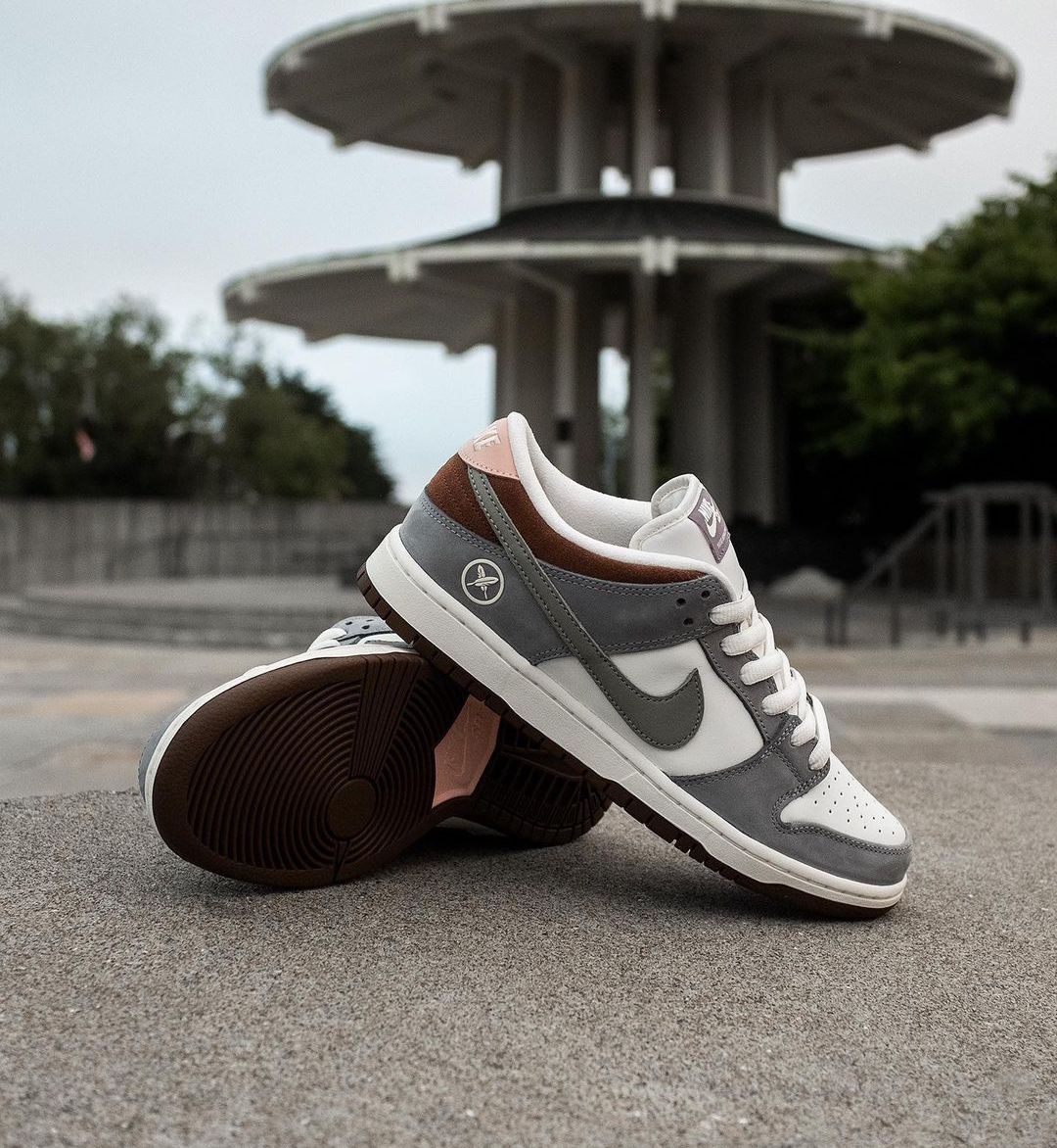 KicksFinder's tweet photo. 49K pairs LOADED 🛹 🪶 

RT &amp; Like for good luck on the drop‼️ https://t.co/MswRXD7VOX