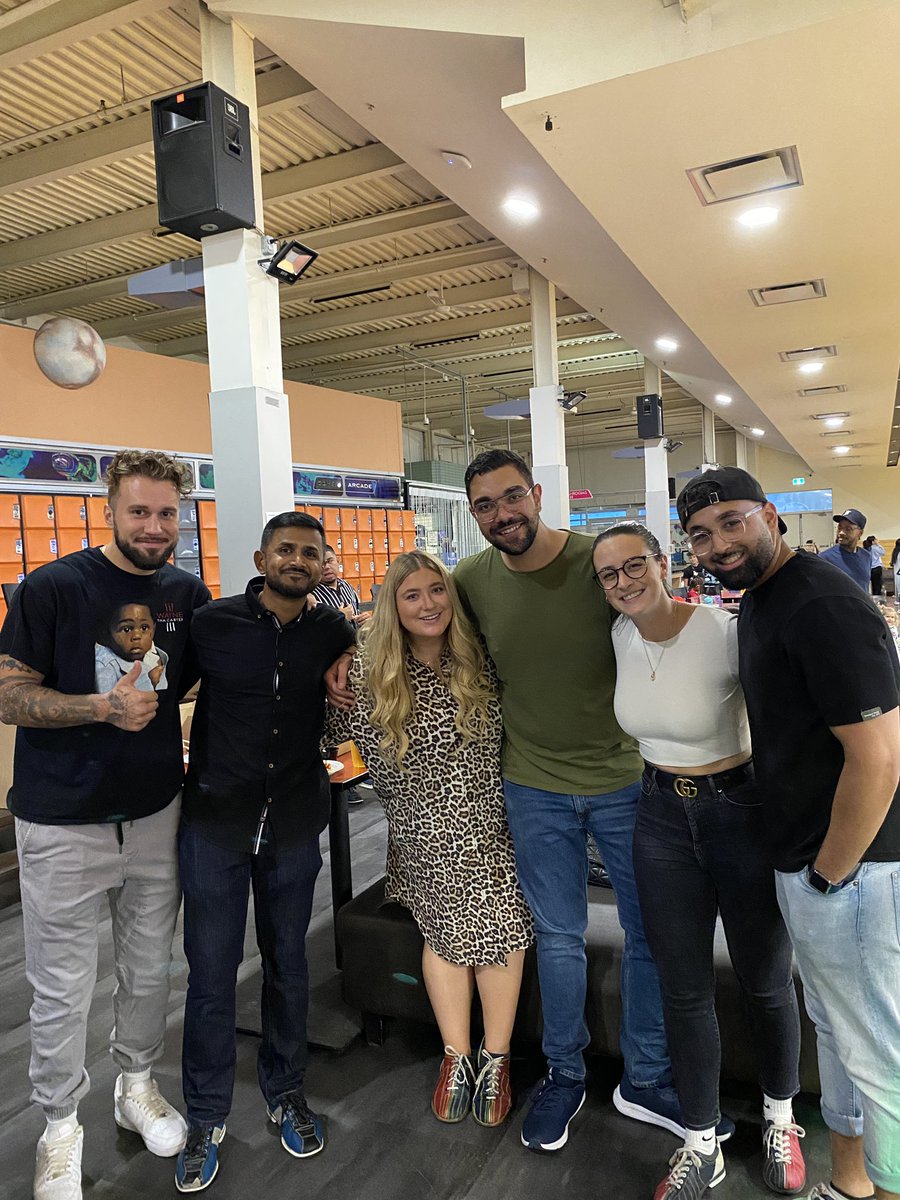 ForgeRecruiter's tweet photo. A night well spent with the Forge Fam✨💙💚

#Recruit #Recruitmentagency #Staffing #TorontoLawyers #TorontoLaw #TorontoLawyer #VancouverLawyer #AccountingandFinance #Vibes #Celebration #Bowling #BowlingAlley #SummerParty #SummerSocial #TeamCulture #CompanyLife #GoodTimes https://t.co/xafVYekVZF