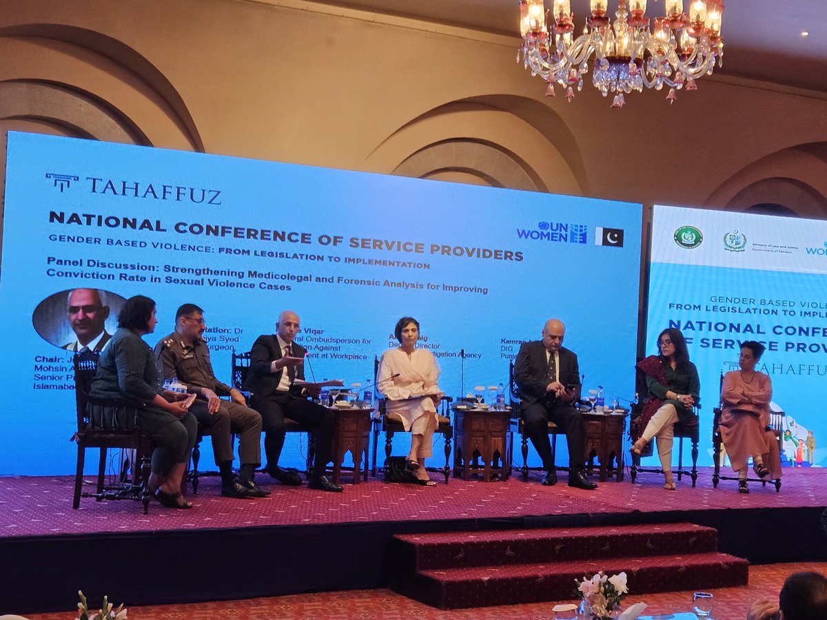 SamanAhsan's tweet photo. Attended 2 events back-to-back today and am totally blown away by the level of commitment and knowledge for ending #GenderBasedViolence and #ChildDomesticLabour. Kudos to the organisers and the amazing speakers - inspirational women like Hon. J. Ayesha Malik and male gender champions like Hon. J. Syed Mansoor Ali Shah. 

Now we need coordinated efforts to put the words into action. It may seem like dark times but I can see light at the end of the tunnel! Let's collaborate to eliminate these evils from #Pakistan...

@unwomen_pak  @MoLawJusticeof1 @gdpakistan @NCRC_Pakistan @SSDOPakistan @Sha_Rassool @MushaalMullick
@AyeshaRaza13 @NilofarBkhtiar @RabiyaJaveri @fauziaviqar @DrSueTariq @amnaappi @MalihaZiaLari @valekhan @FawziaArshadPTI