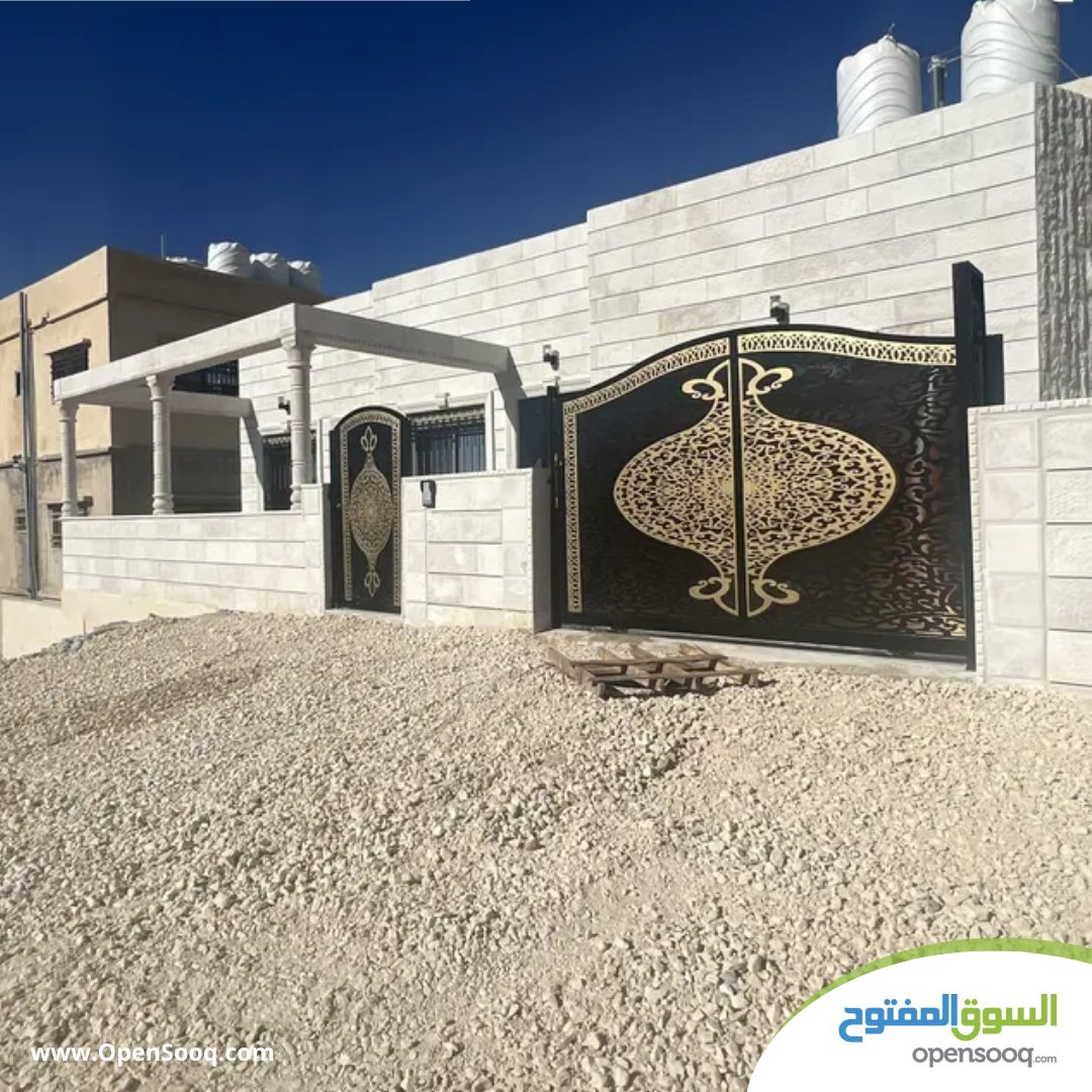 OpenSooqJordan's tweet photo. بيت مستقل للبيع 
مساحة البناء 155 م٢
مساحة الأرض 300 م٢
3 غرف نوم
حمامين
ترسات خارجية كبيرة جدا
كراج خاص
صالة ضيافة مع حمام مستقل
صالة معيشة كبيرة جدا مع مطبخ أمريكي
لا تضيعوه من ايدكم واحصلوا عليه بسعر ممتاز من الرابط 
https://t.co/xU9kFpiynt https://t.co/FHdGIZUT0z