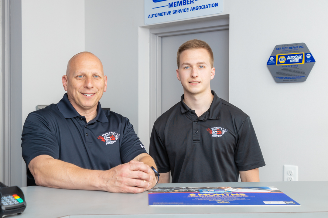 Let us greet you with a smile when you come in for an appointment😄👍

charlieandrays.com/service-request