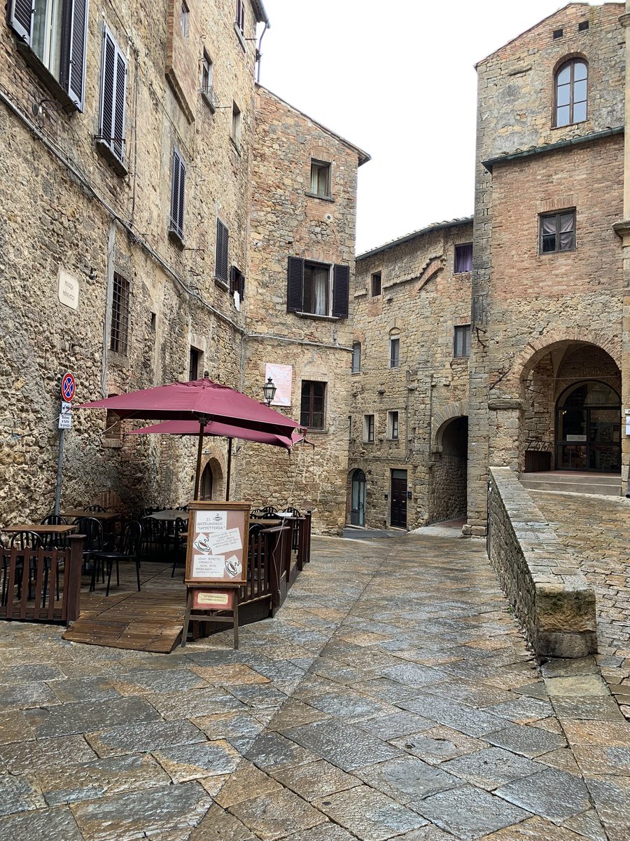 sbirulinooo's tweet photo. #volterra 😍 https://t.co/GvgMvdulVP