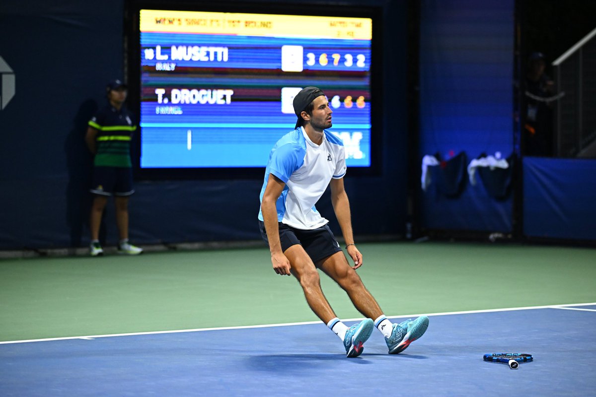Pour la première fois au 21e siècle, un joueur hors TOP 150 a battu un TOP 20 dans chaque tournoi du Grand Chelem sur une saison 🤯

🇦🇺 Harris (186) bat Musetti (19)
🇨🇵 Seyboth Wild (172) bat Medvedev (2)
🇬🇧 Pella (308) bat Coric (14)
🇺🇲 Droguet (171) bat Musetti (18)

(<a href="/OptaAce/">OptaAce</a>)