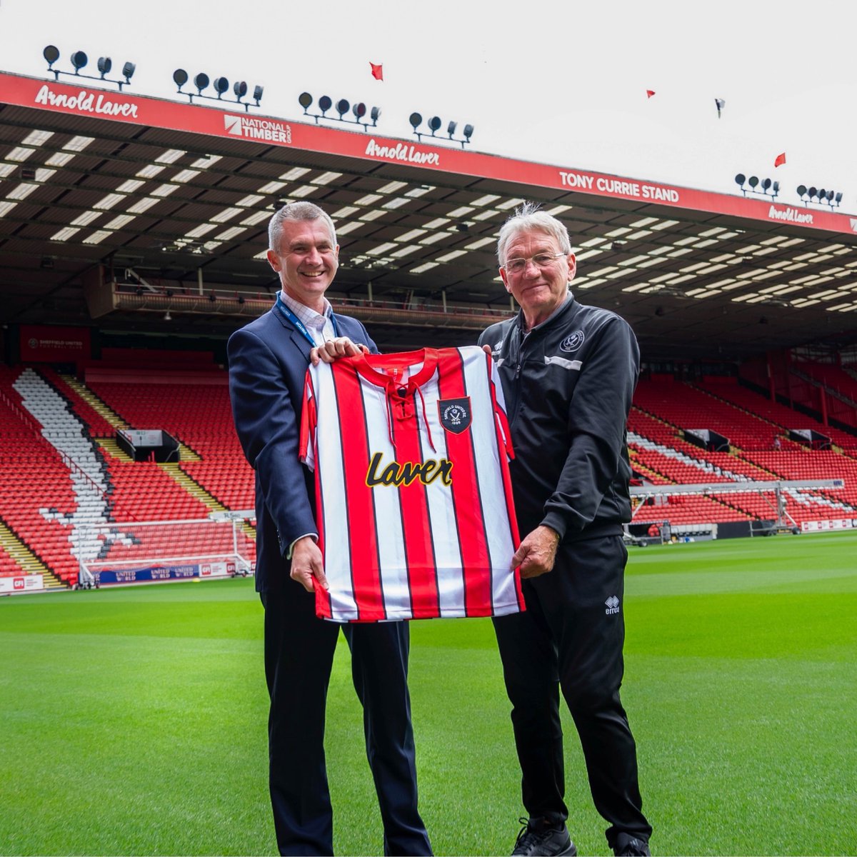 ArnoldLaver's tweet photo. Patrick Guest - Managing Director of National Timber Group England, meets the legendary Tony Currie!
#NationalTimberGroup #SheffieldUnited #TopCat #TonyCurrie #BramallLane #FootballHeritage #LaverSponsorship #LegendaryPlayer #blades https://t.co/kTLbcUEEPz