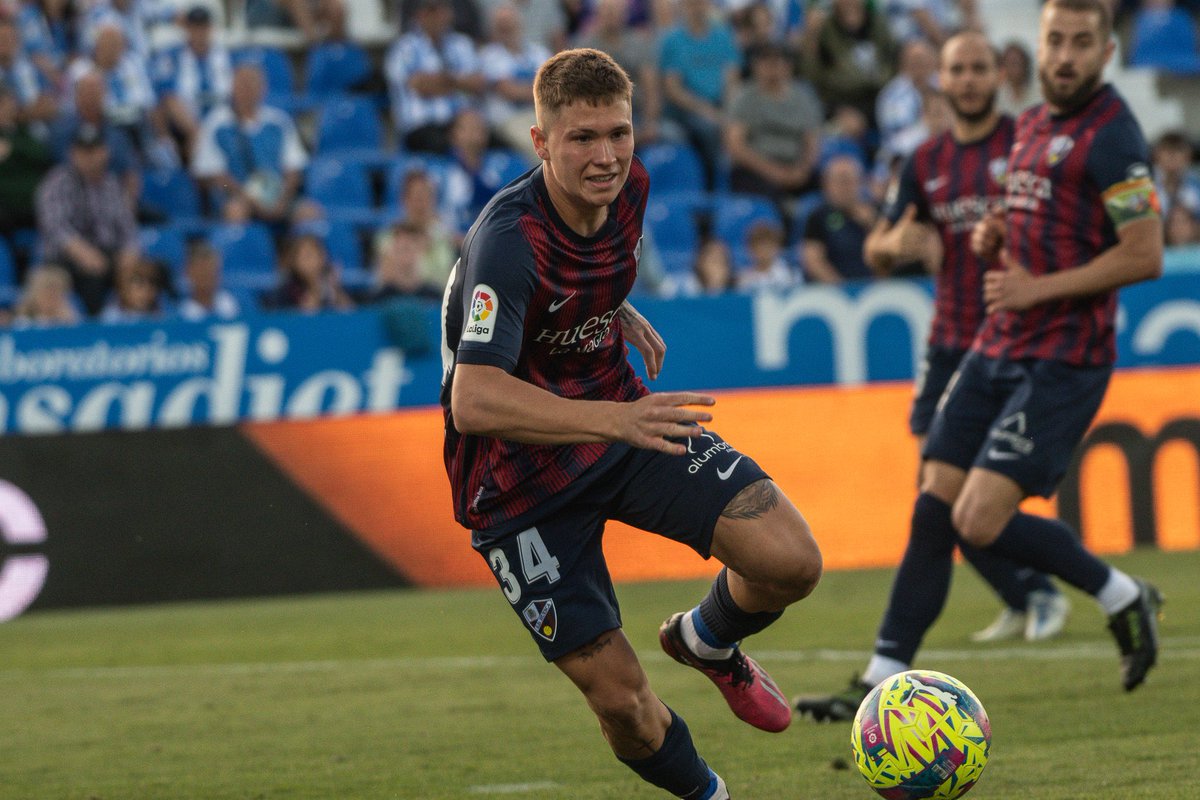Adrián Mora tweet media