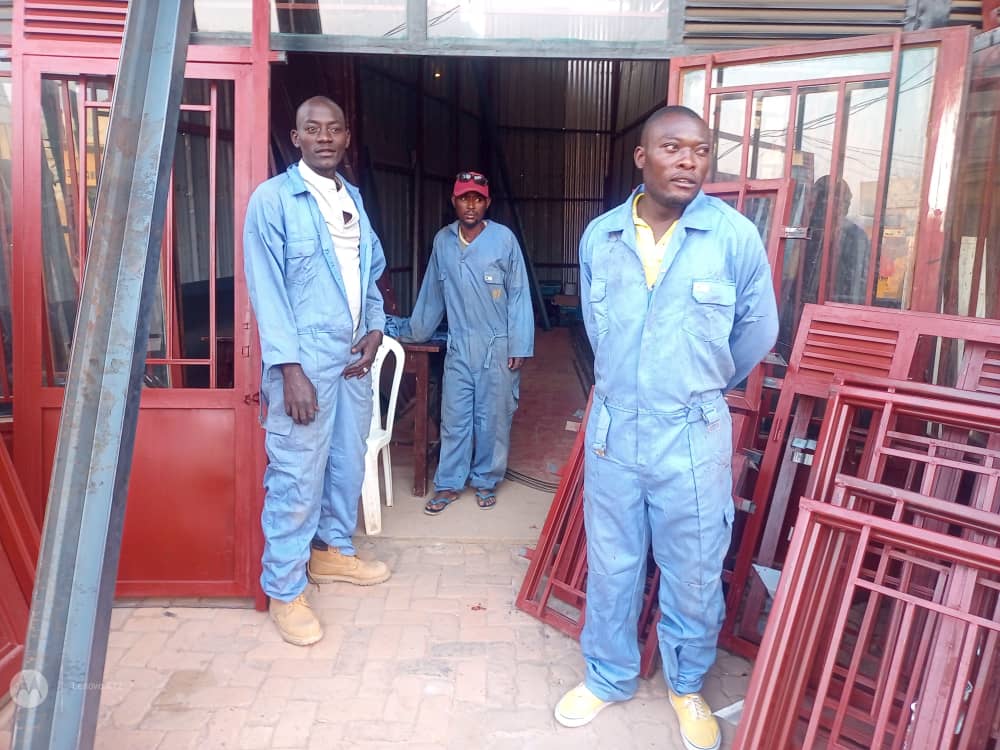 nrs_rwanda's tweet photo. Koperative 𝗜𝗰𝘆𝗲𝗿𝗲𝗸𝗲𝘇𝗼 𝟮𝟬𝟱𝟬 y'abarangije igororamuco/Imbonizimpinduka, irakataje mu guteza imbere abanyamuryango bayo binyuze mu bikorwa bijyanye no gusudira ikorera muri @SectorKinyinya
@Gasabo_District. 
1/2 https://t.co/2C5glACKow