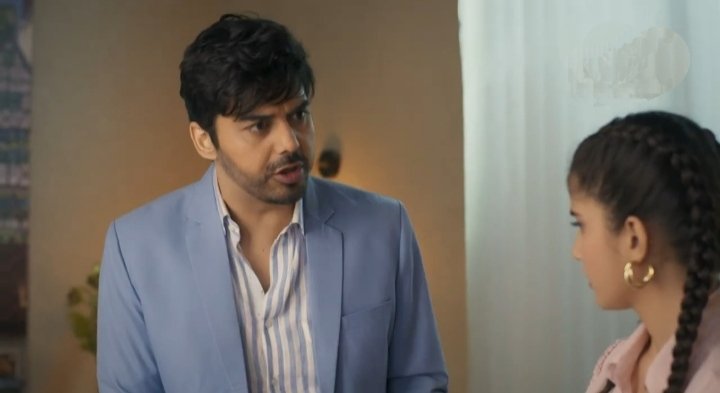 AayushiCho35996's tweet image. Ehsan: Vanya tum ye office m toofan ke tarah kyu &apos;&apos;dhamak&apos;&apos; padti ho..
Ehsan yaar, his vocabulary mann😭😂

&quot;Subah uth ke mummy ko Good Morning ke jagah AAJ KUCH TOOFANI KRTI HOON bolti ho&quot;
I brusted so badly at this😆🤣😂

@SamarVermani too good🤗❤️

#KathaAnkahee #Ehsan