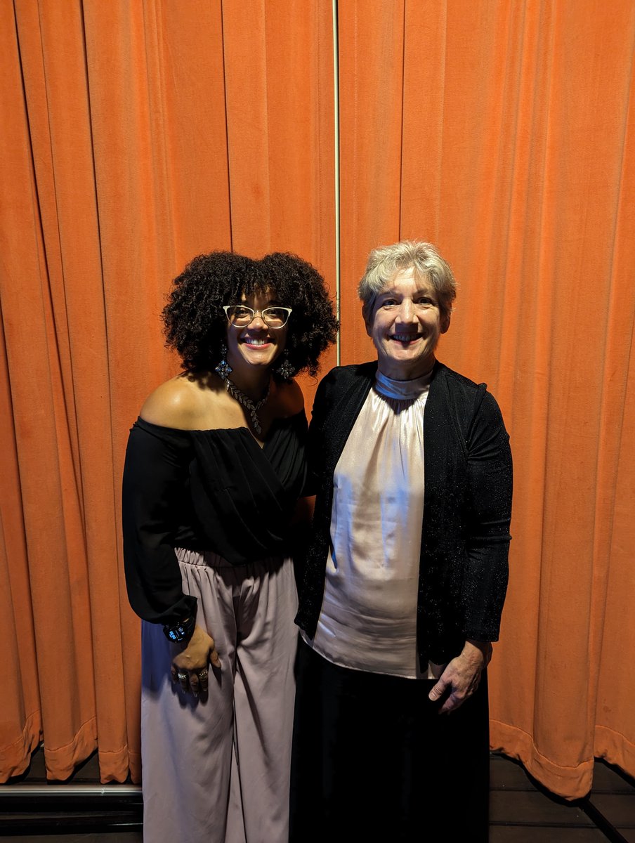 eampno's tweet image. Alyssa and Beth- " A Night of Expression".
 Performances of music and dance in a spirit of worship. Alyssa sang beautifully, " Tornami a vagheggiar"- return to me with a passionate gaze, by Handel. Many thanks to Alyssa and everyone there for their warmth and hospitality!