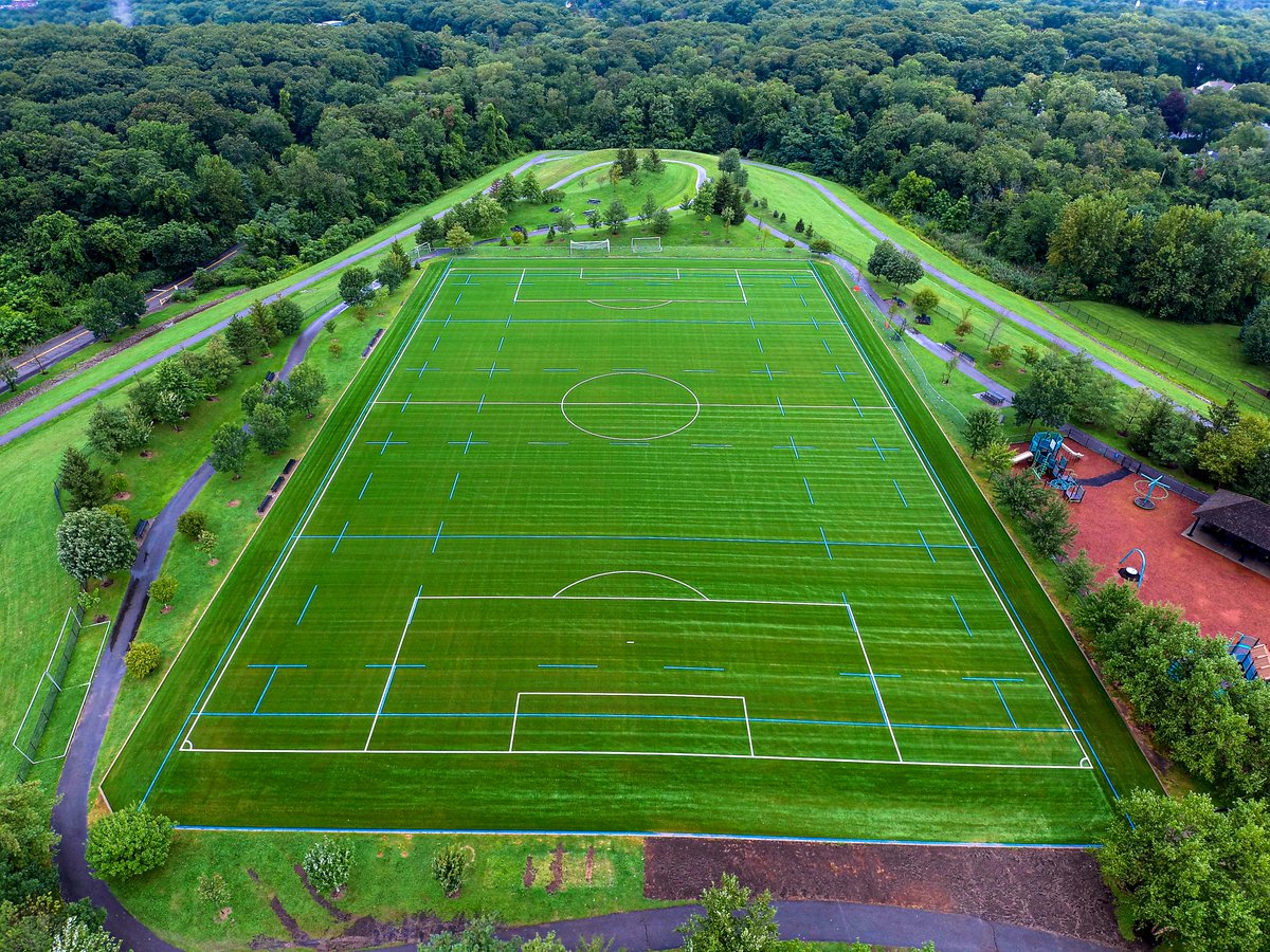 TenCate_NE's tweet photo. Innovation & athletic excellence collide at Skyline Park! This state-of-the-art synthetic #IRONTURF field is built for durability, elevating your game to the next level. Unmatched quality. Unbeatable performance. ⚽🏉 #GeoSurfacesNE #TenCate #QualityMatters https://t.co/j0L7a0XbNo