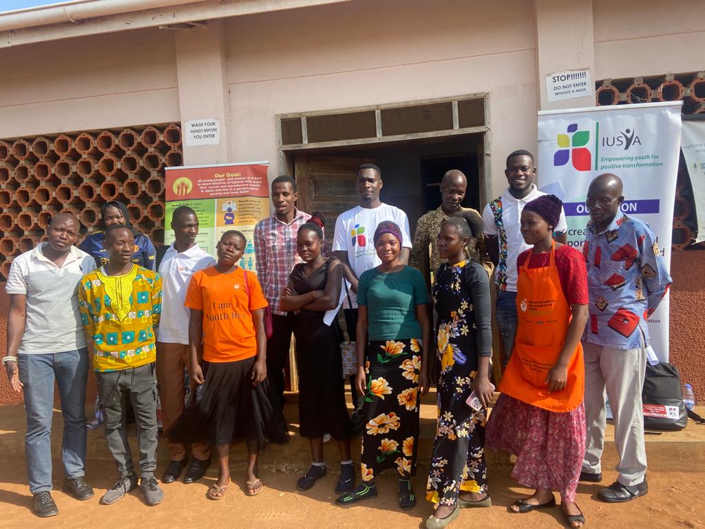 IUSYA_'s tweet photo. Today our team was at Bunyiiro Health Center 3 engaging some of it's peer facilitators working in Nawanyingi Sub county for a monthly review meeting to track on their performance and find out the challenges they are facing in Program roll out. https://t.co/ypOCAN2fnO