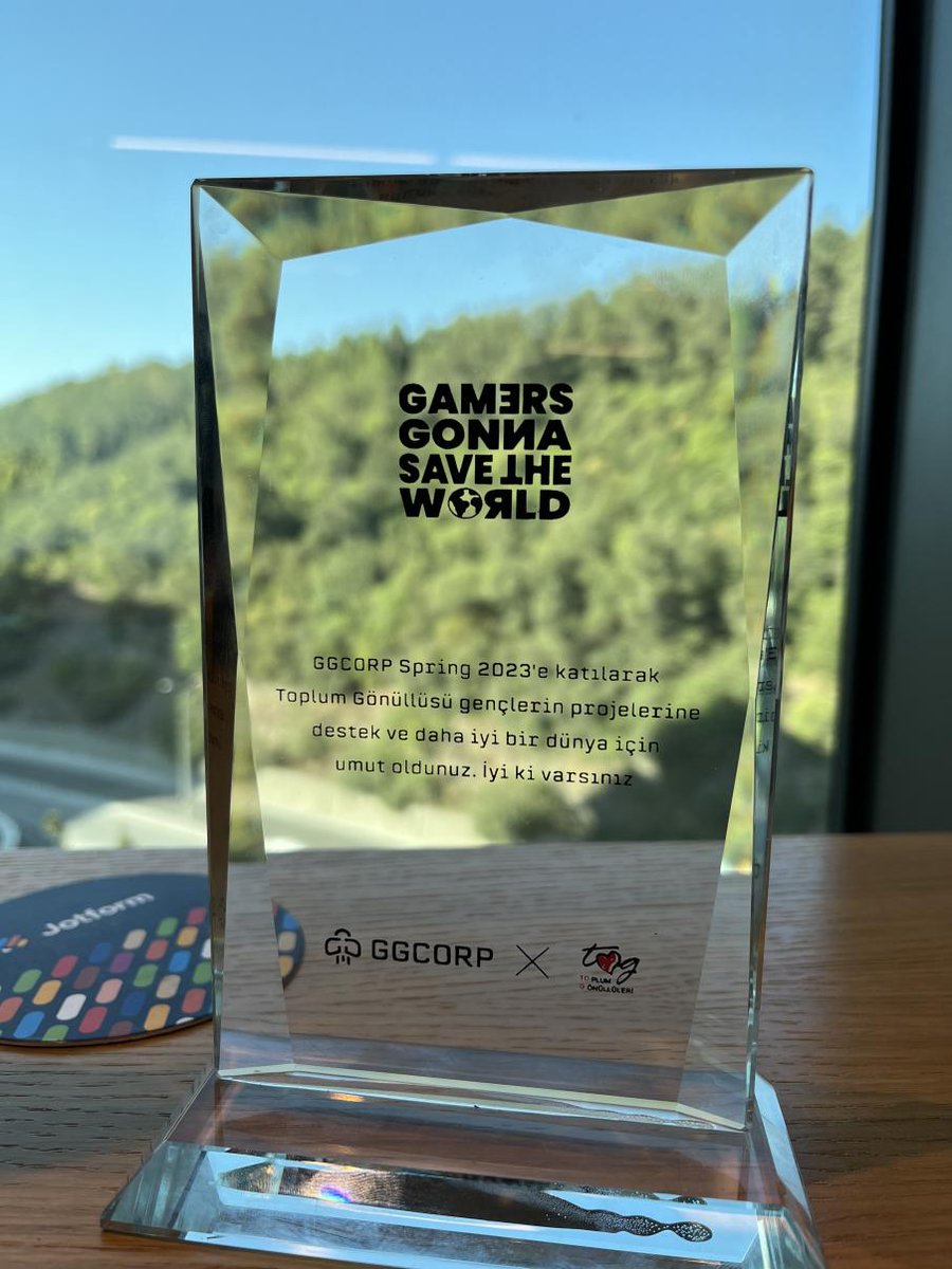 JotformTurkiye's tweet image. Jotform eSport takımımız GGCORP tarafından düzenlenen turnavalara katılarak hem hünerlerini gösteriyor hem de toplum gönüllüsü gençlerin projelerine destek oluyor 🎮🙂

#Jotform #PowerfulForms #JotformTech #NoCode #eSports #Dota2 #CSGO #GamersGonnaSavetheWorld