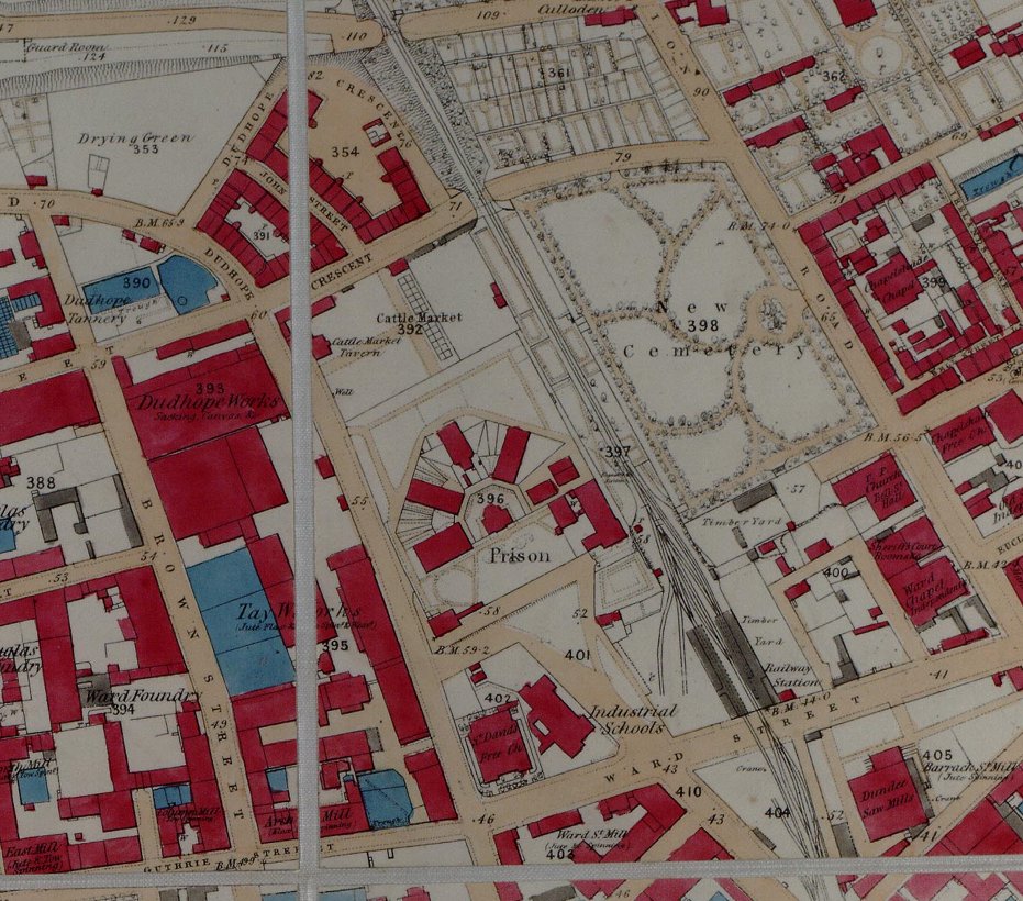 Can you work out which part of Dundee is shown on this @UoD_Archives_RM map? To find out and see more of Dundee in the 1860s have a look at learningspaces.dundee.ac.uk/dundeeunicultu…
#olddundee #DundeeUniCulture