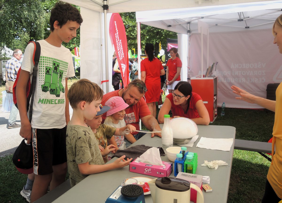 AlgatechTrebon's tweet image. Skvělá prezentace centra #ALGATECH na výstavě Země živitelka v Českých Budějovicích. Více na alga.cz/p-events.html