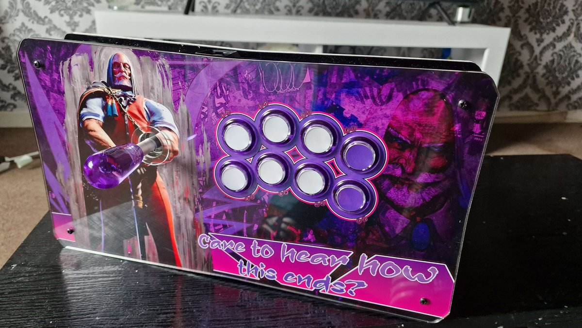 TreacheryDevour's tweet photo. got my fightstick finally built!

man like @jonyfraze for the case and man like @ShadalooFrieza for the art 🙏 https://t.co/YbpGgwy57V