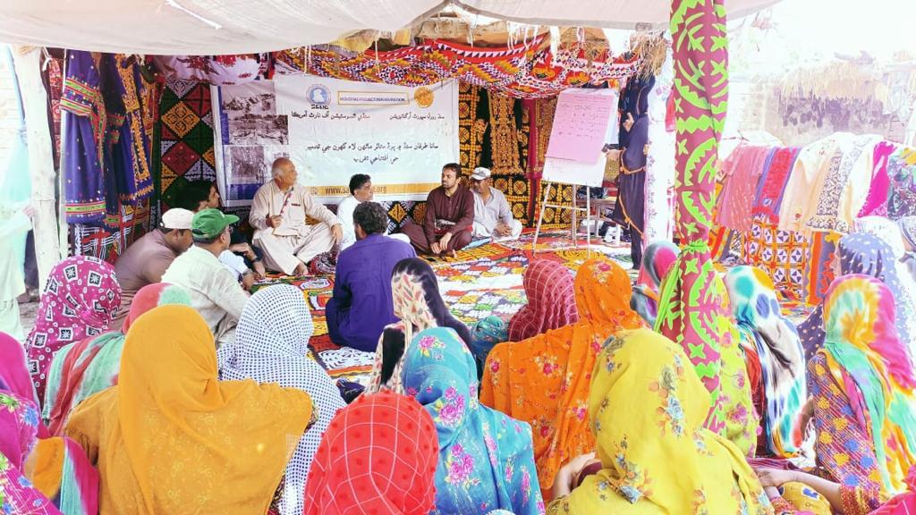 sindh_sana's tweet photo. SANA President Visits under construction homes in flood affected village in Sindh, SANA is providing RS. 15 million for construction of 52 homes in village Koro Brohi, near Warah, District Qambar Shahdad Kot. Non-Profit NGO Sindh Rural Support Organization is implementing Project. Entitlements of these homes is being given to women. Dr. Maqbool Halepota and Tufail Memon held meeting with women beneficiaries in their village #Sindh @maqhalepota @MushRajpar @SRSO_Official @NaziaMemon01 @nmemon2004 @murtazasolangi