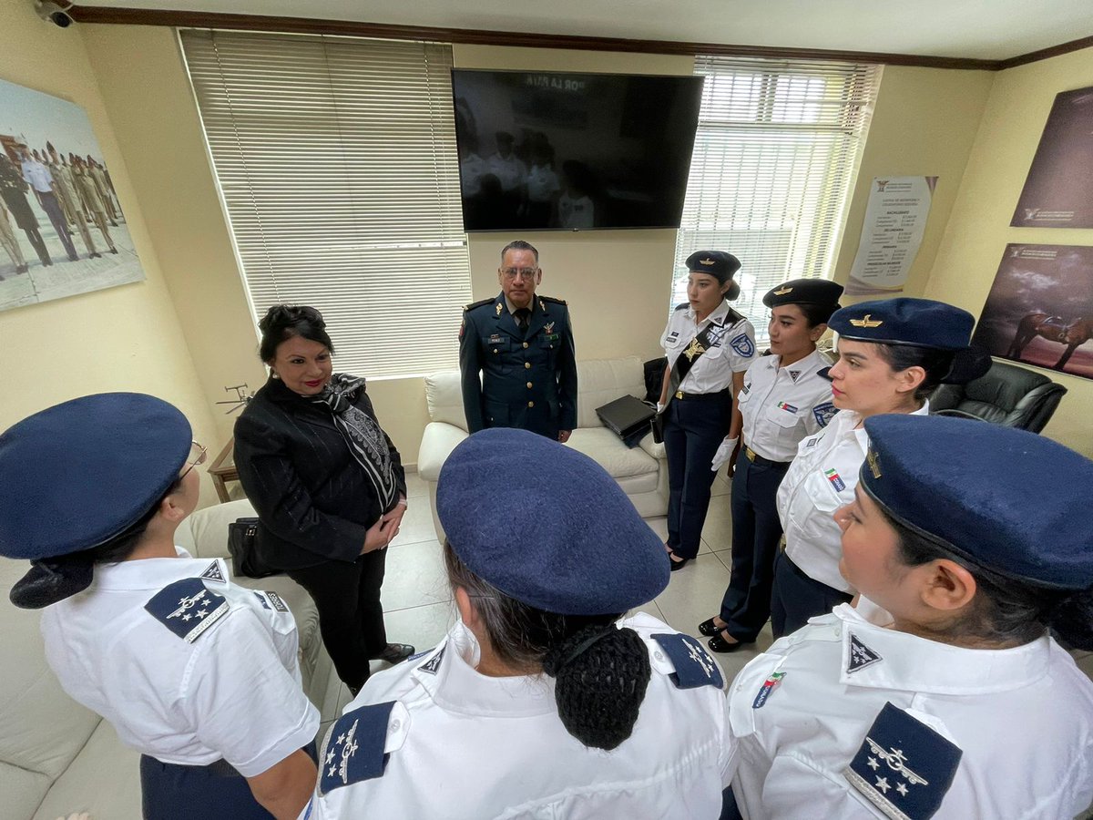 Nuestra presidenta #MargaritaPalomino  recibió un merecido reconocimiento por parte de la Academia Ignacio Zaragoza.

¡Enhorabuena presidenta!

💜🎊💐💜🎊💐

#UnidasSomosMásFuertes