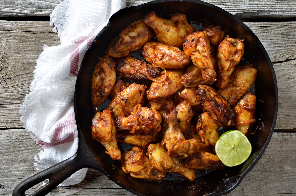 Take your long weekend menu up a notch with one of our best grilling recipes!☀️

We love the flavour of these Cast Iron Barbecued Chicken Wings and the ease of cooking them right in the cast iron on the grill. 🍗

grannys.ca/recipe/cast-ir…