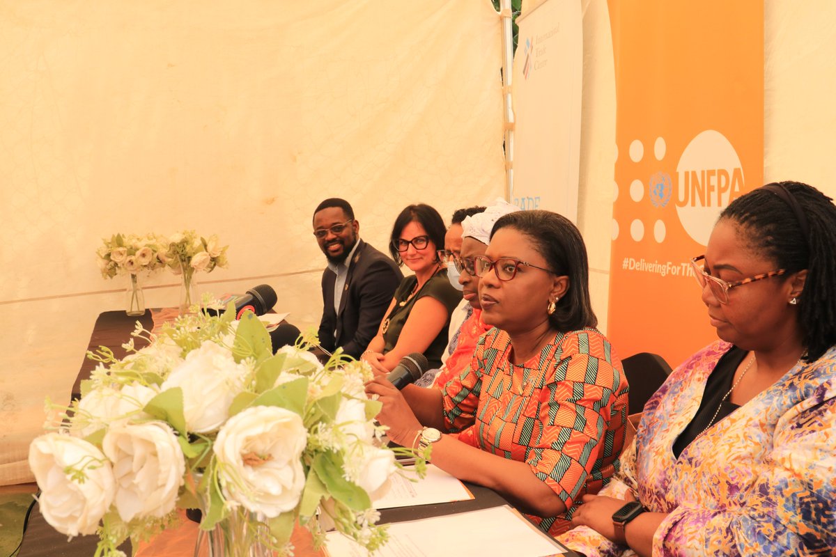 ITC_Gambia's tweet photo. Today, together with sister UN agencies, CSOs and the government, we briefed the media on the GBV cases reported on the Gender Management Information System.

At ITC, we are popularising the 199 GBV helpline.
 
We must continue to coordinate efforts to end all forms of GBV. https://t.co/V6Qlk7xMN4