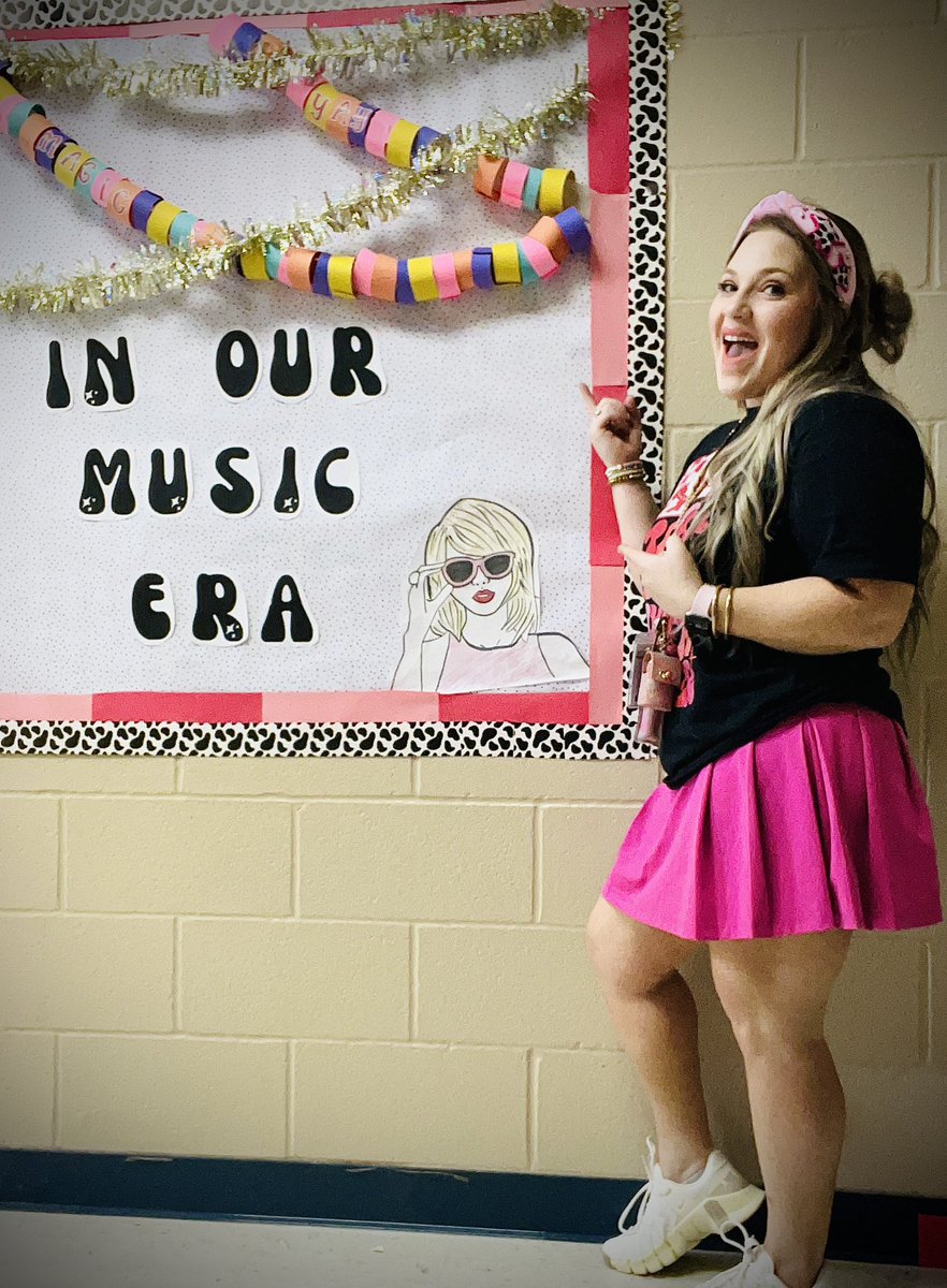 In our #MusicEra @WISDCannan 🤩🫶🏼
•
#Swiftie #TaylorSwift #Music #publiceducation #fun #musiceducation #musiceducator #pink #august