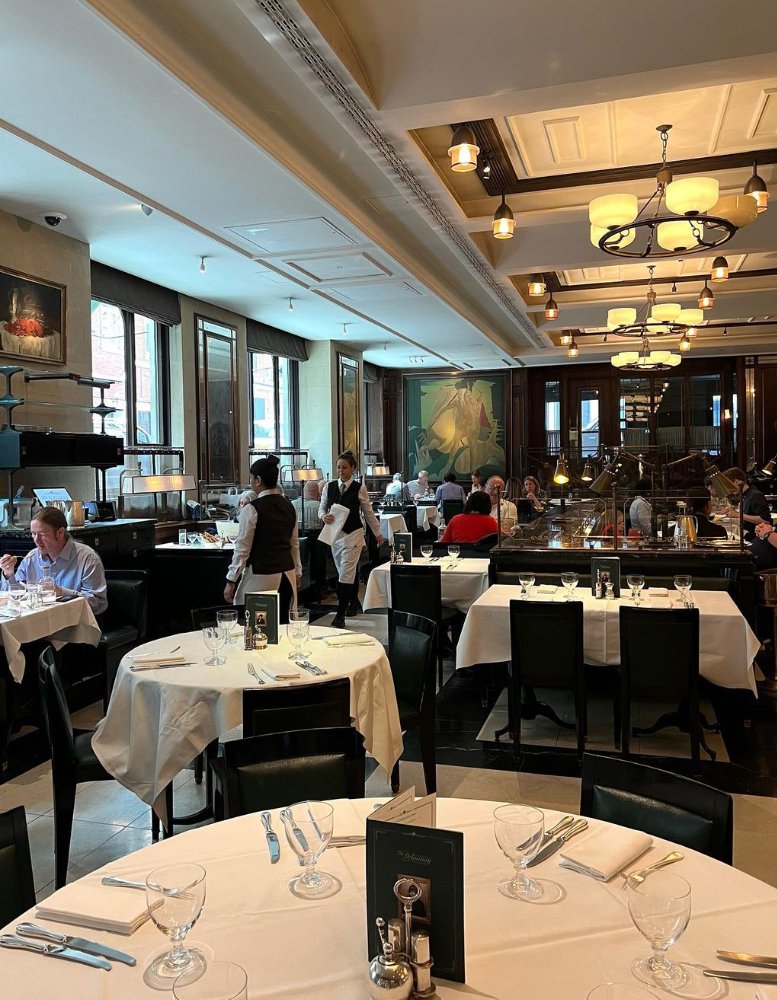 Thank you Laura
 'Located in the heart of London’s theatre-land, The Delaunay is perfectly placed for enjoying a meal before or after a nearby performance 🎭'