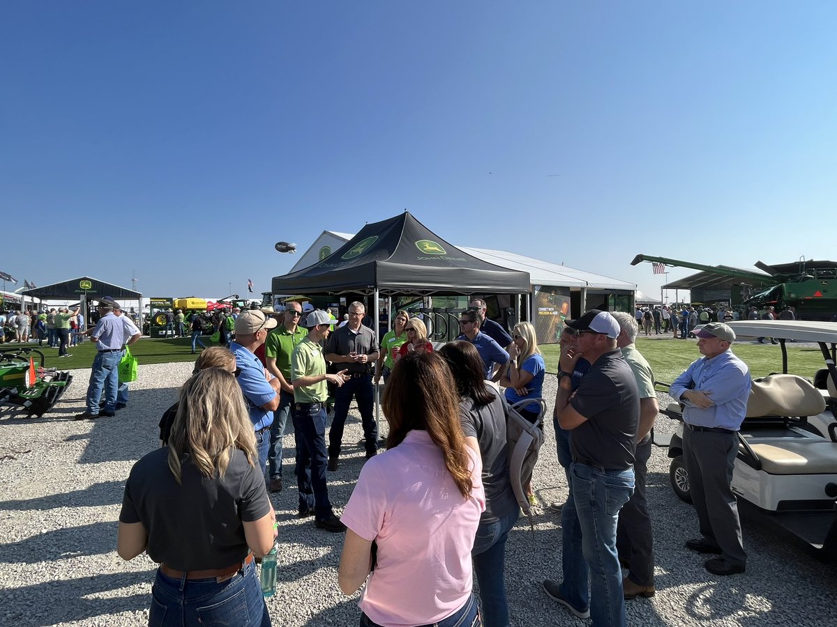 Chris Riley tweet media