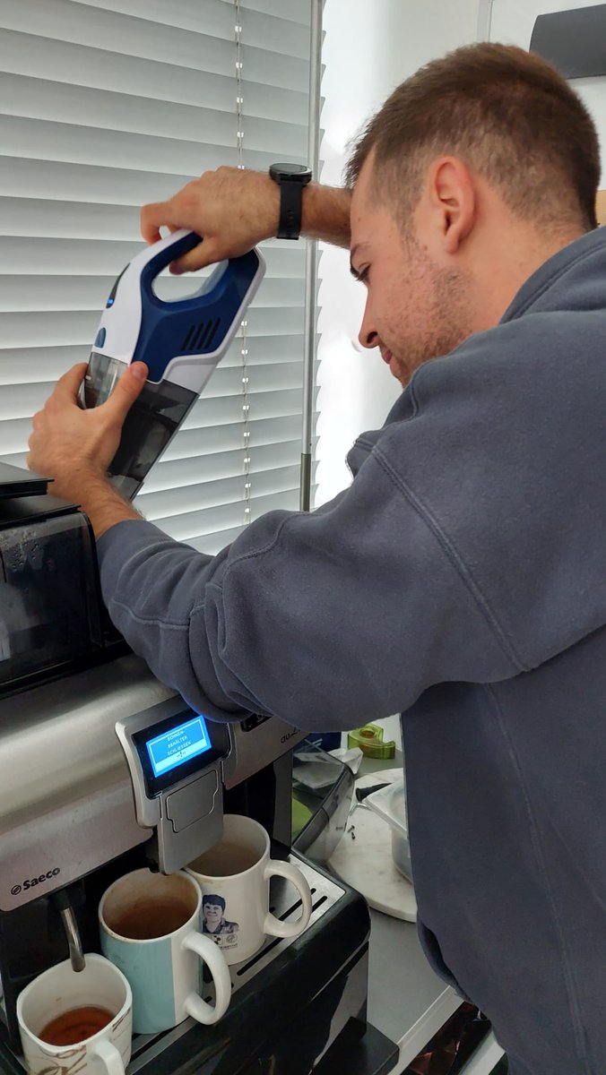 Christopher Synatschke tweet media