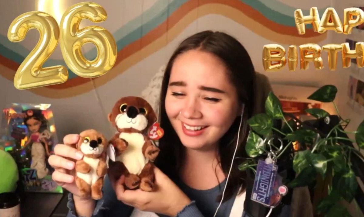 lvl 26 🎂🎉 

(featuring the otters my daughter got me as a birthday gift 🥹)