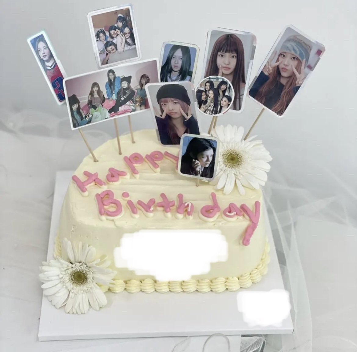 catnip_0722's tweet photo. 엄마가 준비해준 제 생일케이크에요...
엄...엄마...고마워.... https://t.co/9GYQJXoM3v