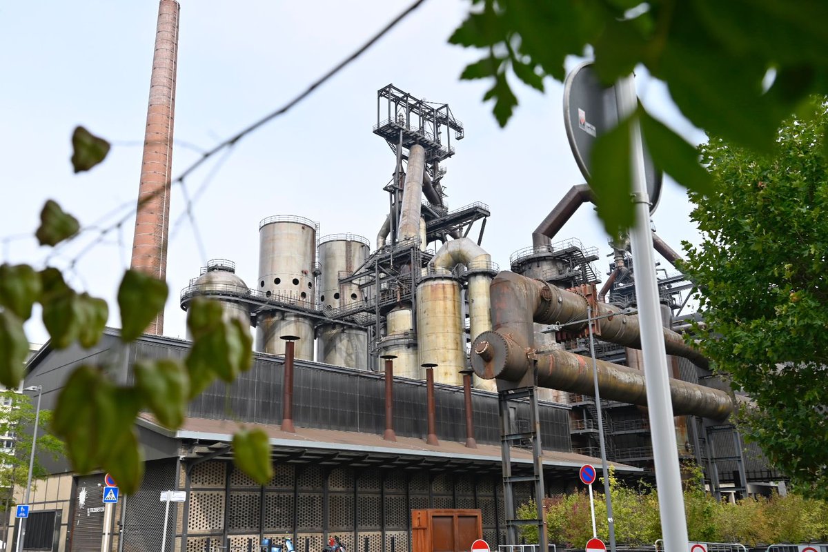 Franck_LEROY_'s tweet photo. Transformer des friches industrielles en éco quartiers ? C’est le pari réussi de l’@EPAlzetteBelval !

Dans l’espace frontalier franco-luxembourgeois, ils ont su développer des modèles de smart city, d'économie circulaire et de production d'énergie innovants.

Merci pour cette visite inspirante au moment où nous devons concilier sobriété foncière, besoin de logements et développement économique.