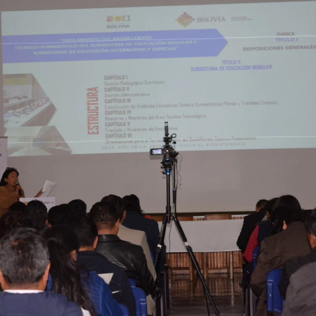 DdeLpz's tweet photo. SOCIALIZACIÓN DE REGLAMENTO DEL BACHILLERATO TÉCNICO HUMANISTICO (BTH)
Dirección Departamental de Educación La Paz https://t.co/syKkia0Ncs