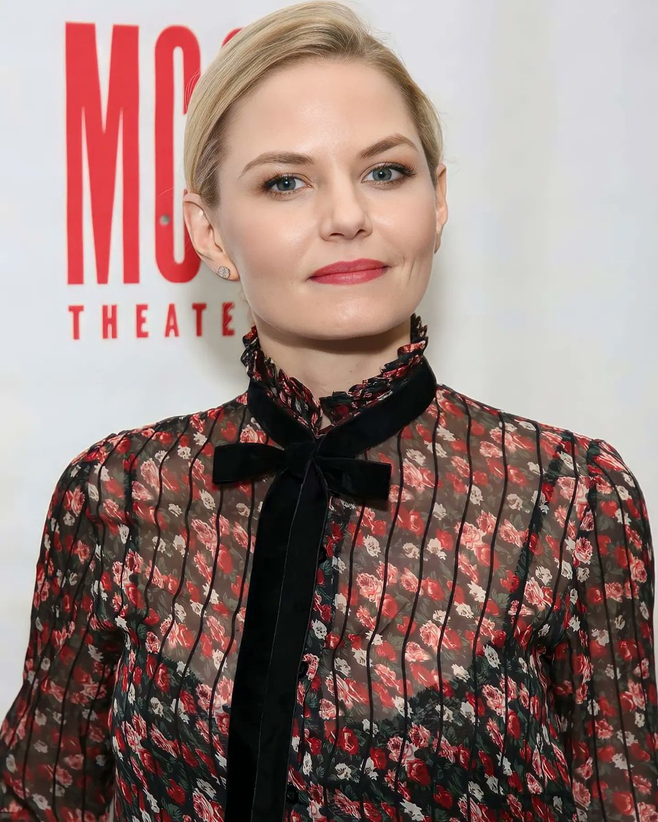 jmo_fan_'s tweet photo. ๐ For the #NationalBowTieDay we find @jenmorrisonlive attends "The End Of Longing" cast photocall at Roundabout Rehearsal Studio on April 20, 2017 in New York City.ย
More photos on : https://t.co/XfPOqA8yZm
#JenniferMorrison #DailyJMo #jmo_fan_ https://t.co/AWpyjbAr8a