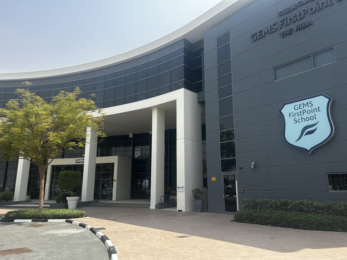 MissJohnstonBusEd tweet media